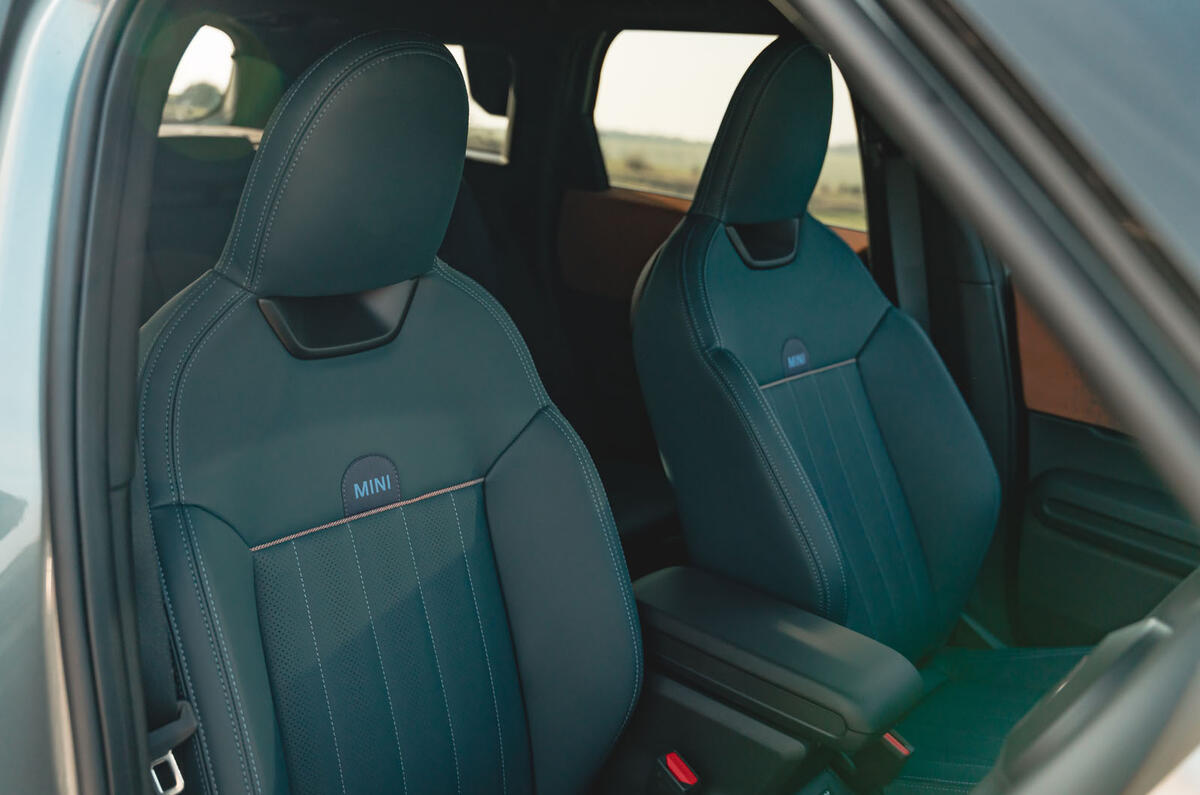 mini countryman review 2024 17 front seats mini countryman review 2024 17 front seats