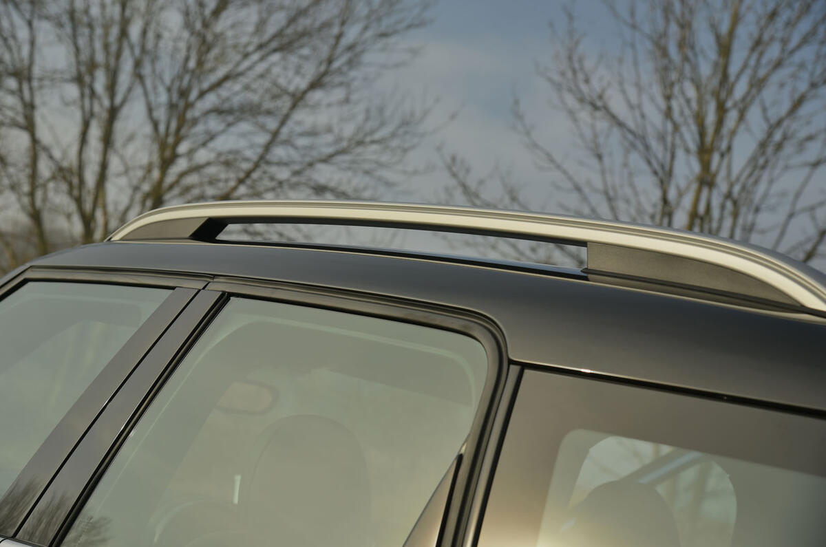 Mini Countryman roof rails