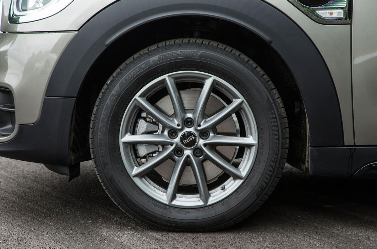 Mini Countryman S E All4 alloy wheels