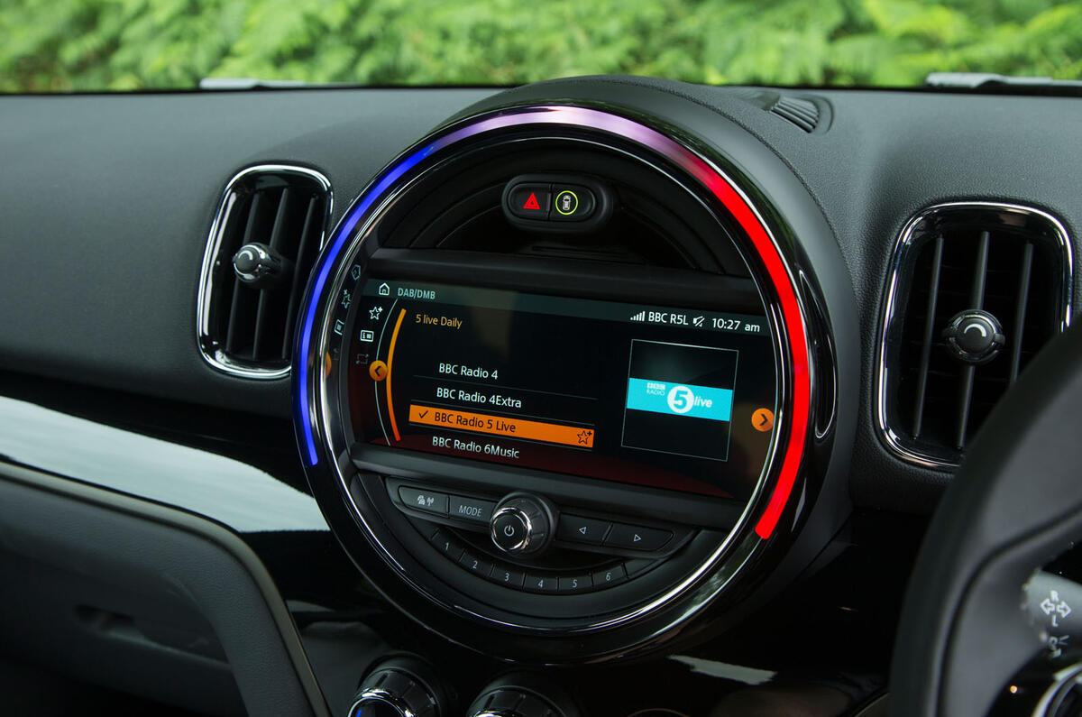 Mini Countryman S E All4 DAB radio