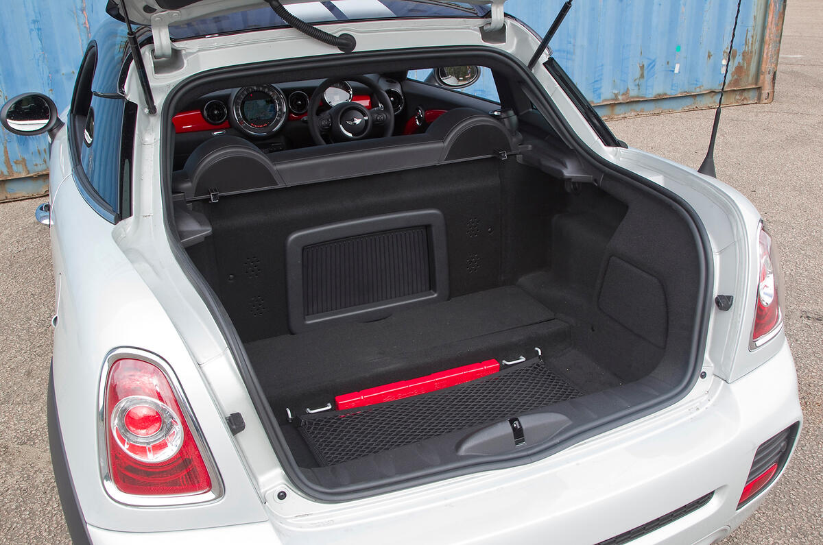 Mini Coupé boot space