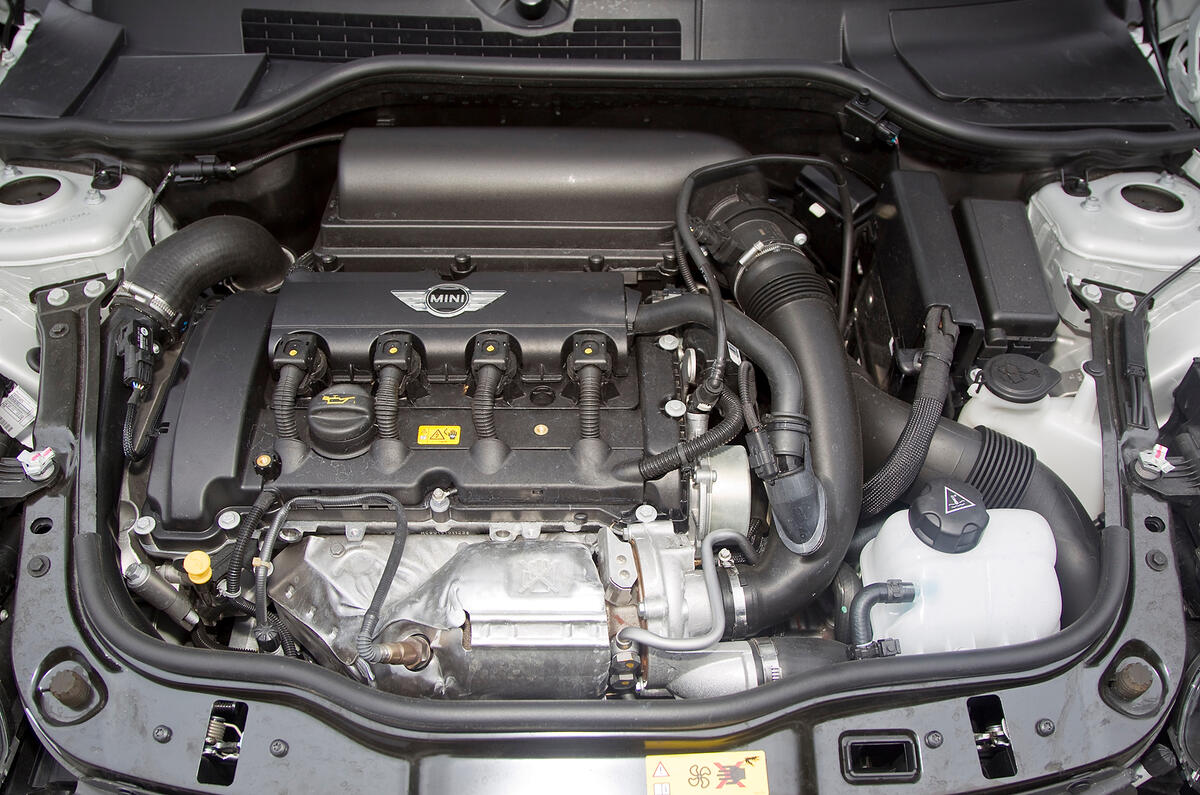 Mini Coupé twin-scroll turbocharged engine