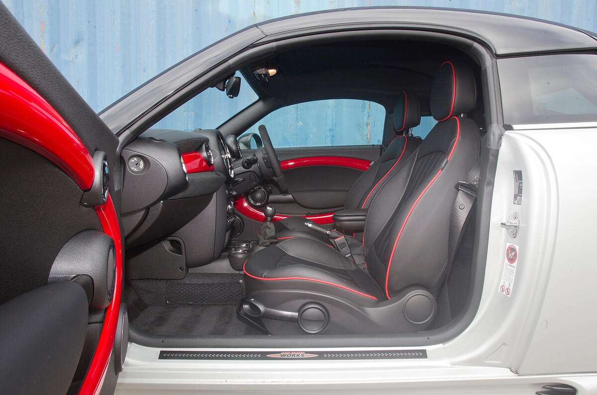 Mini Coupé interior
