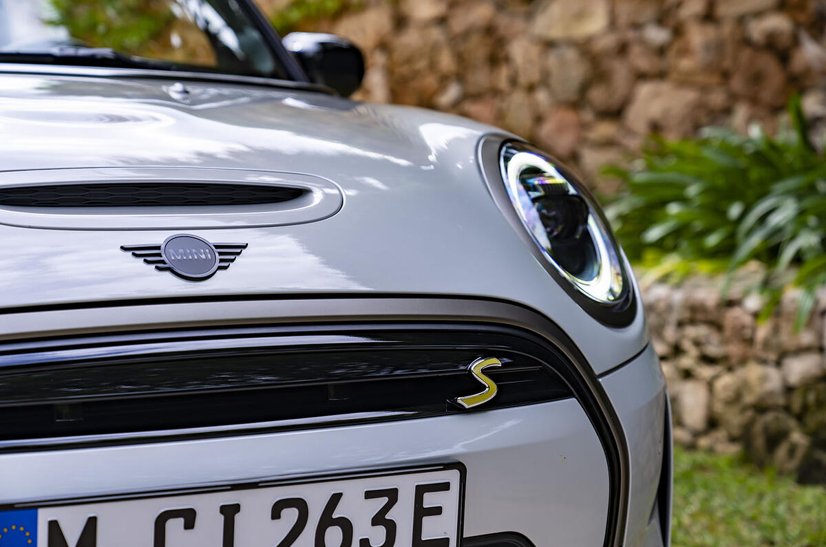 mini electric convertible review 11 badge mini electric convertible review 11 badge