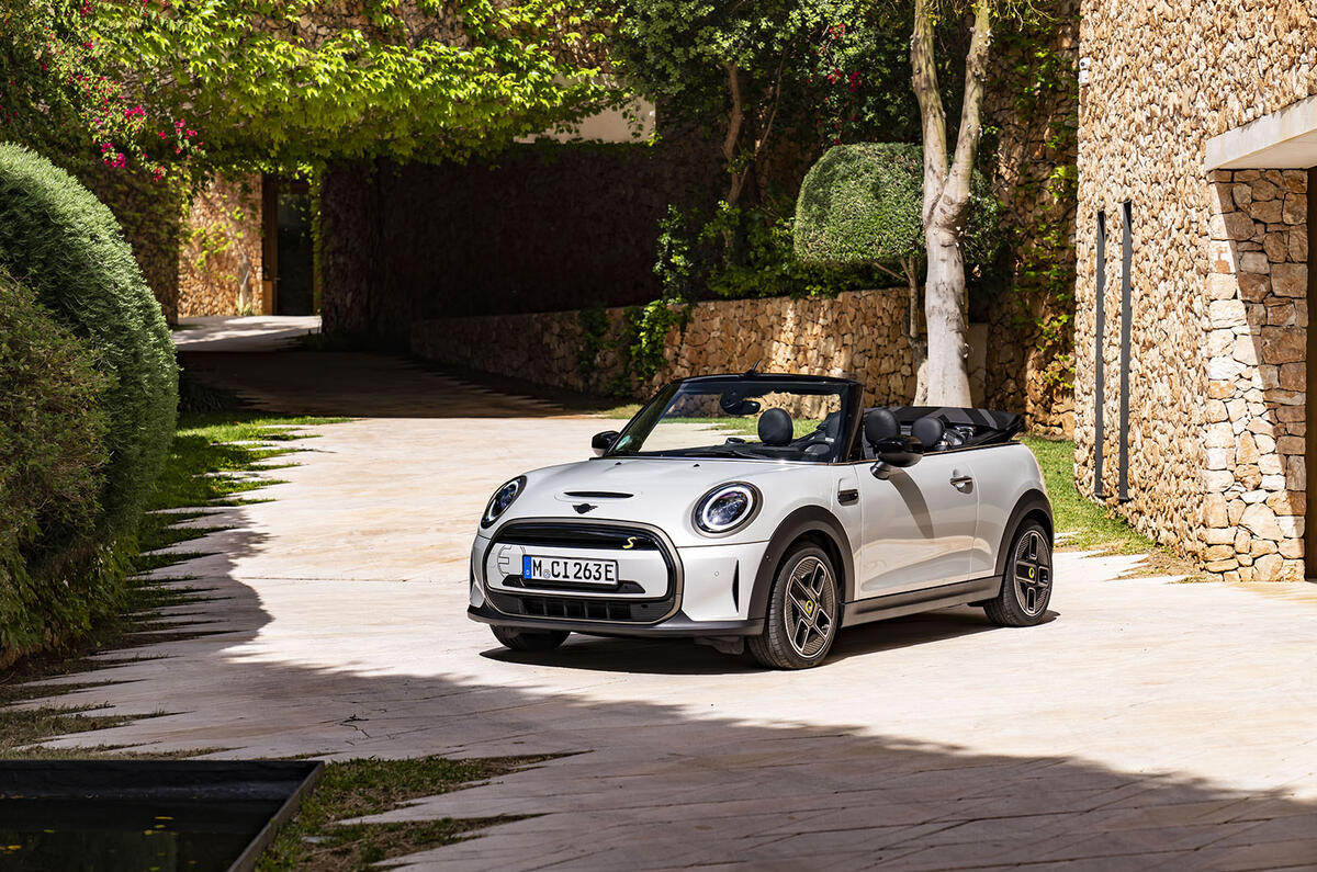 mini electric convertible review 17 static front mini electric convertible review 17 static front