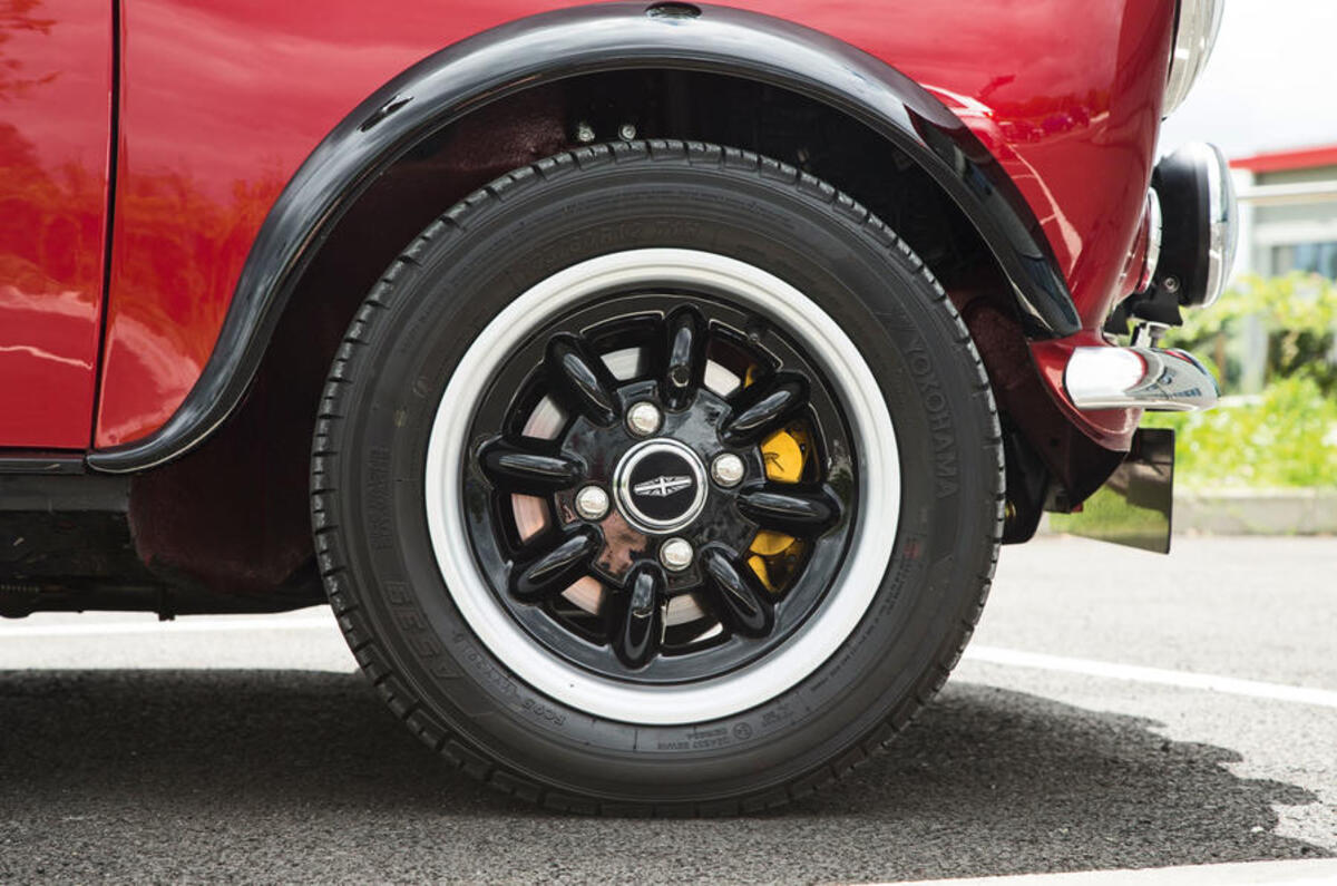 12in Mini Remastered alloy wheels