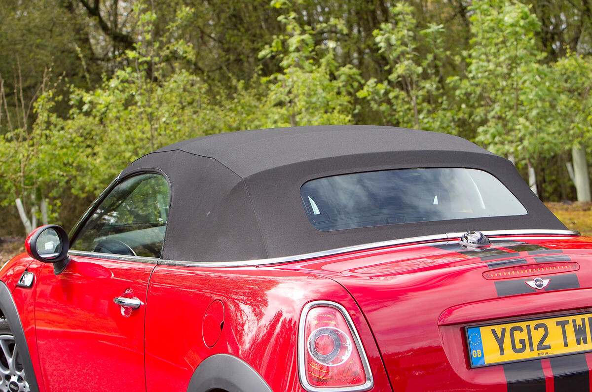 Mini Roadster convertible roof