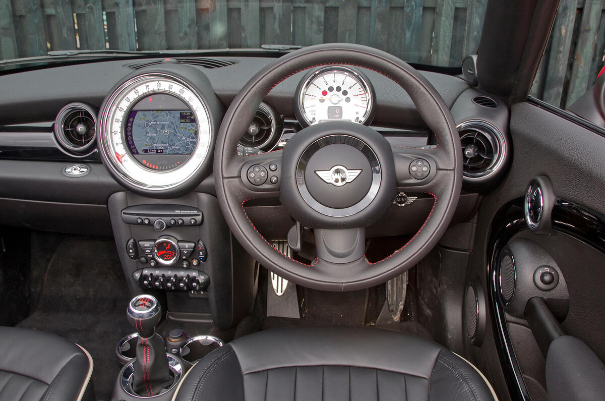 Mini Roadster dashboard