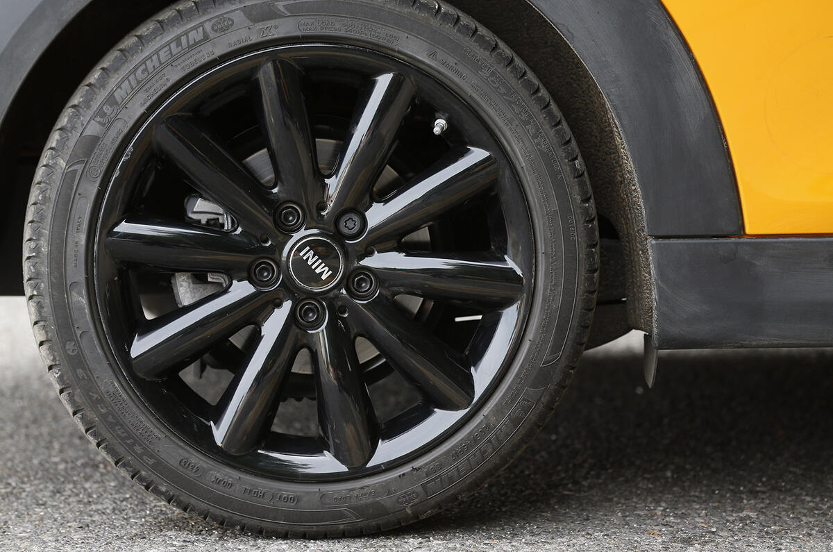 Midget gem specials - Audi S1 versus Mini Cooper S