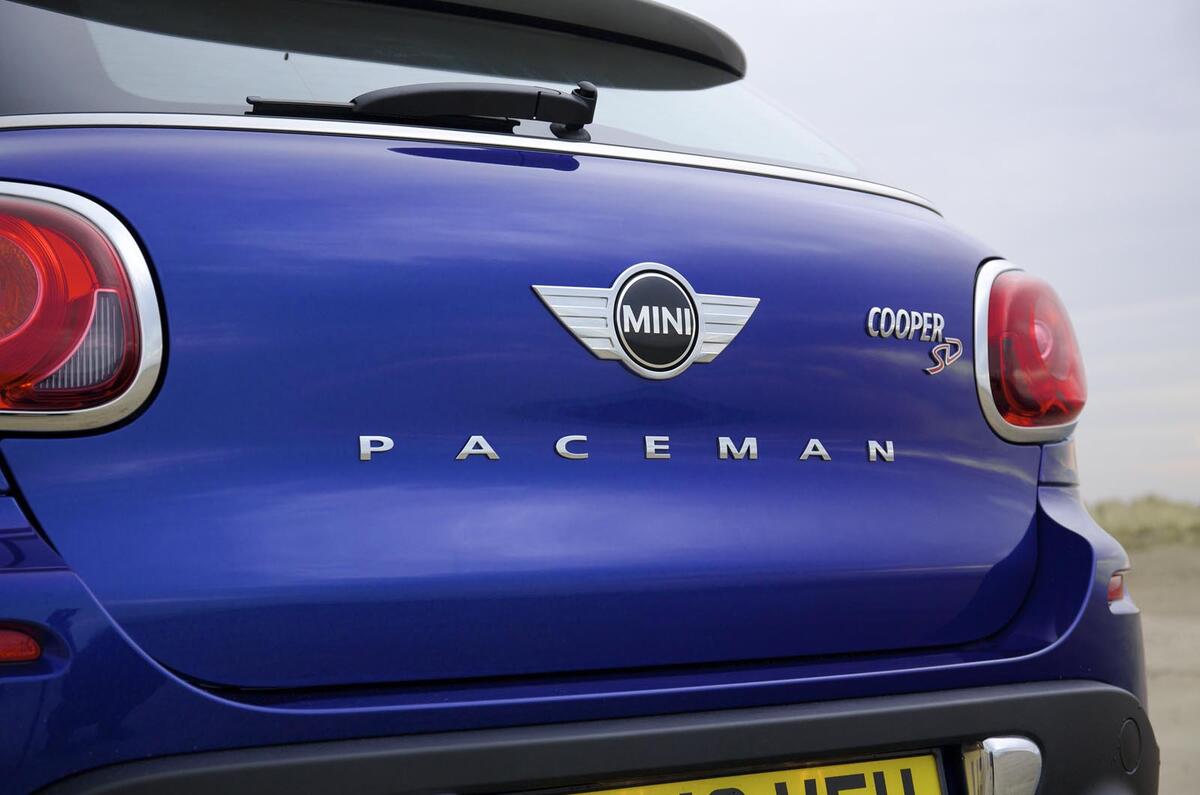 Mini Paceman badging