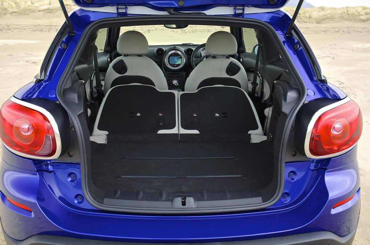 Mini Paceman seating flexibility