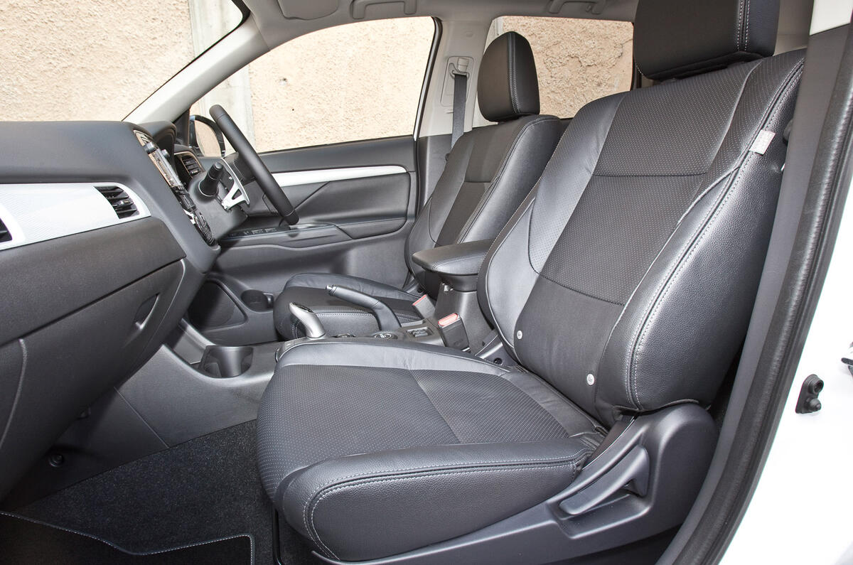Mitsubishi Outlander PHEV interior