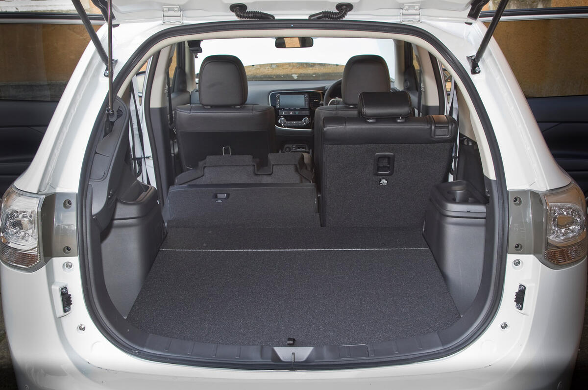 Mitsubishi Outlander PHEV boot space