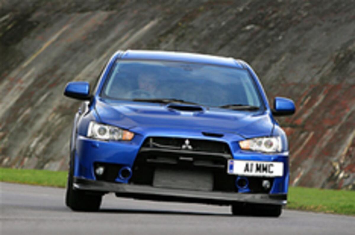 Mitsubishi Evo FQ-400 unveiled