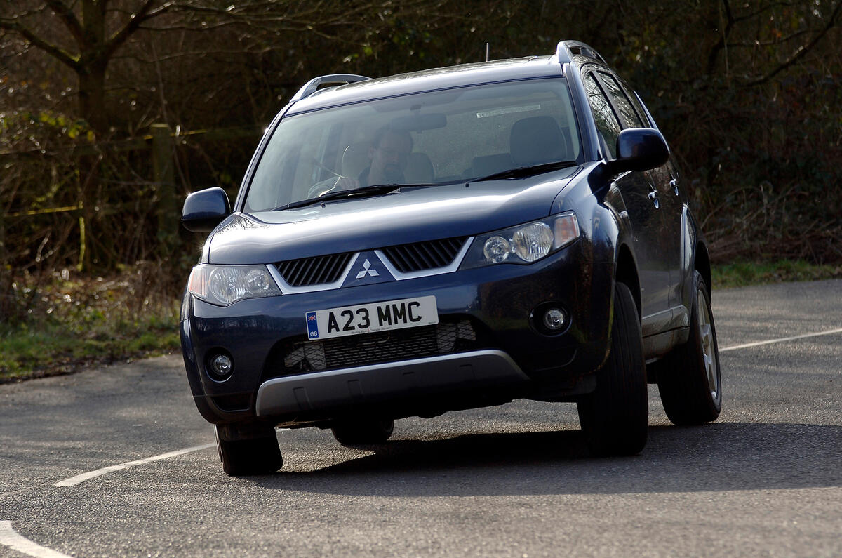The Outlander's ride is generally composed Mitsubishi Outlander cornering