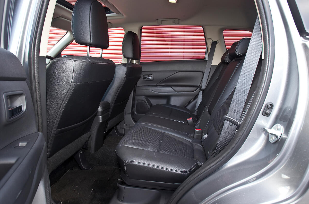 Mitsubishi Outlander rear seats