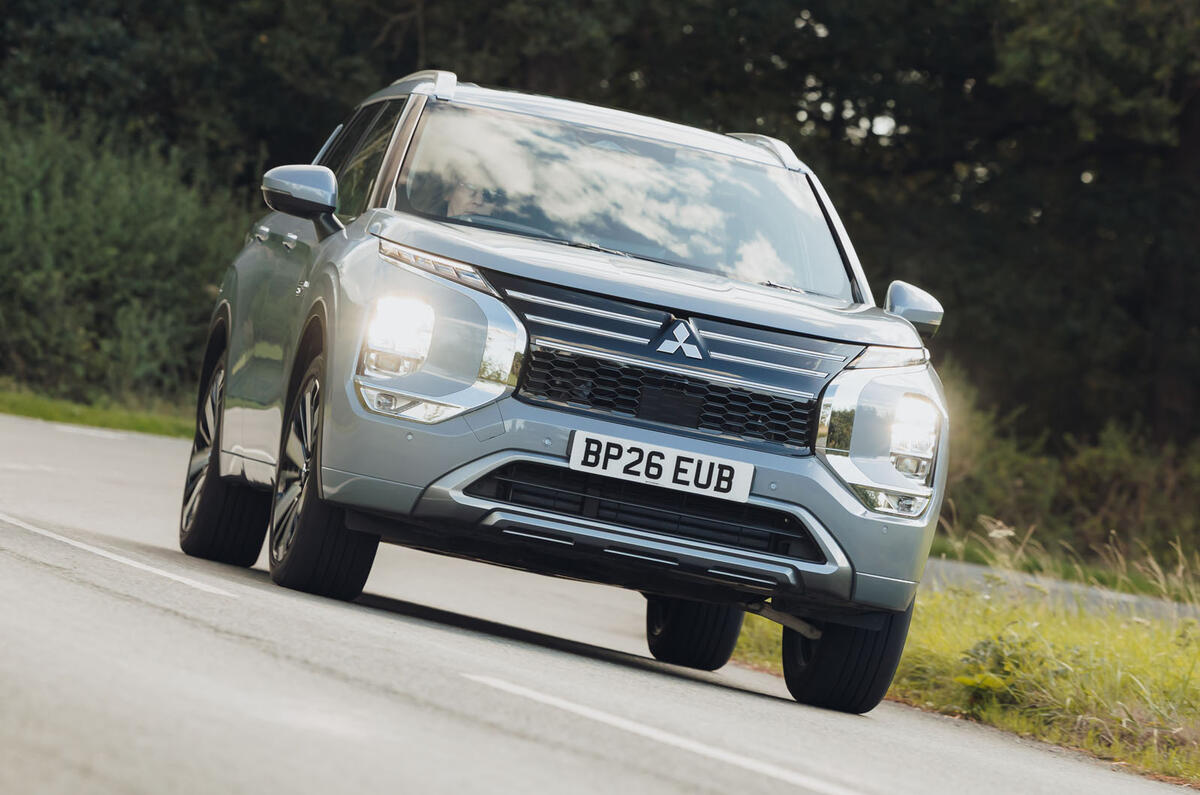 Mitsubishi Outlander FD 15/09/26 18