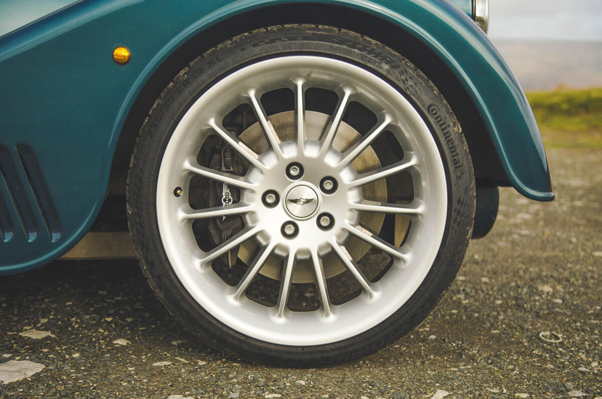 morgan plus 8 09 wheels