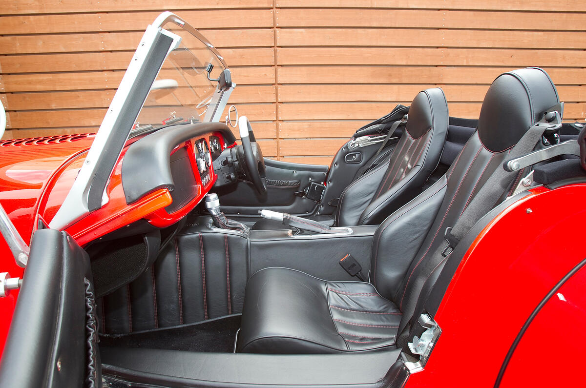 Morgan Plus 8 interior