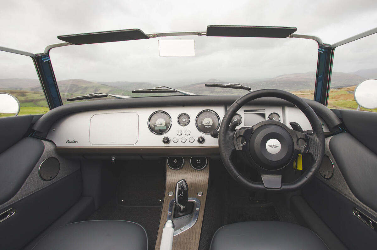 morgan plus 8 11 dash