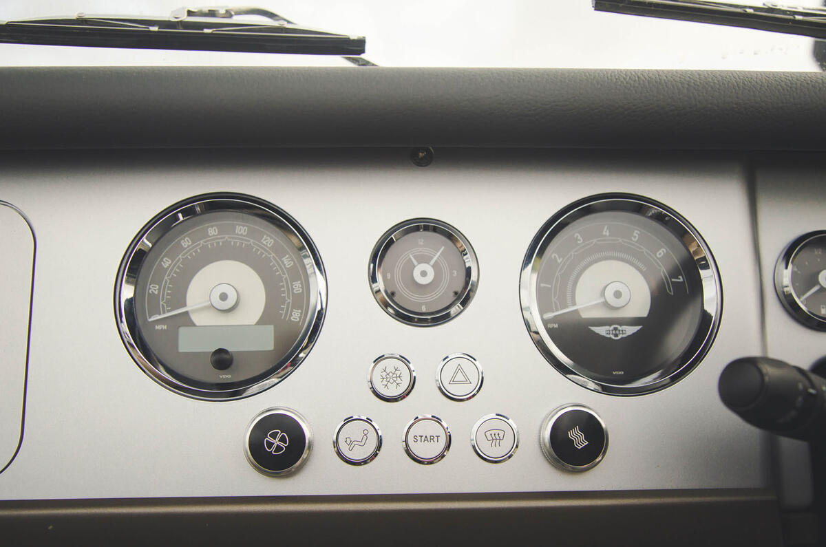 morgan plus 8 13 dials