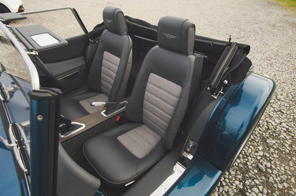 morgan plus 8 13 seats