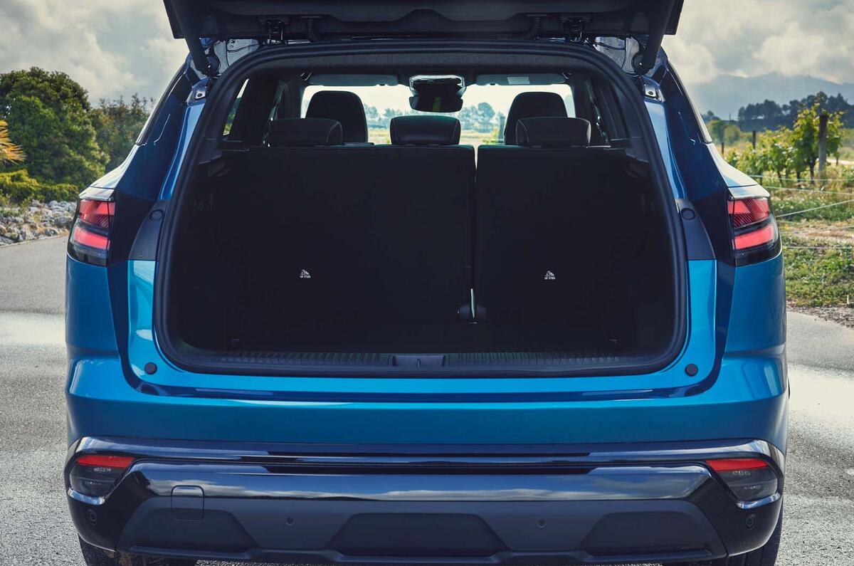 Nouvelle Renault Austral Esprit Alpine boot