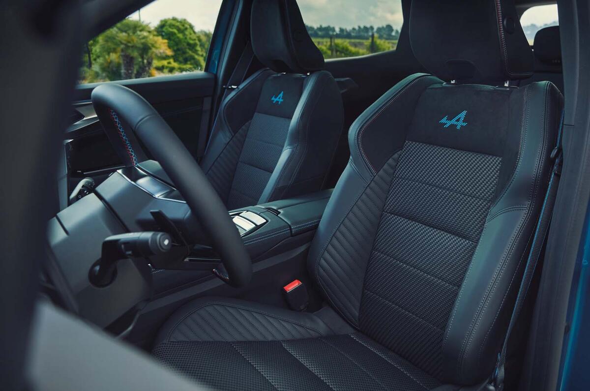 Nouvelle Renault Austral Esprit Alpine sièges avant