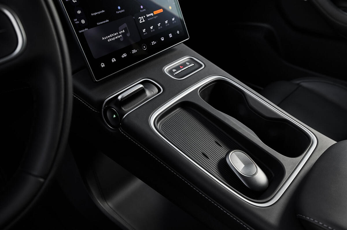 nio el6 2023 review 012 centre console