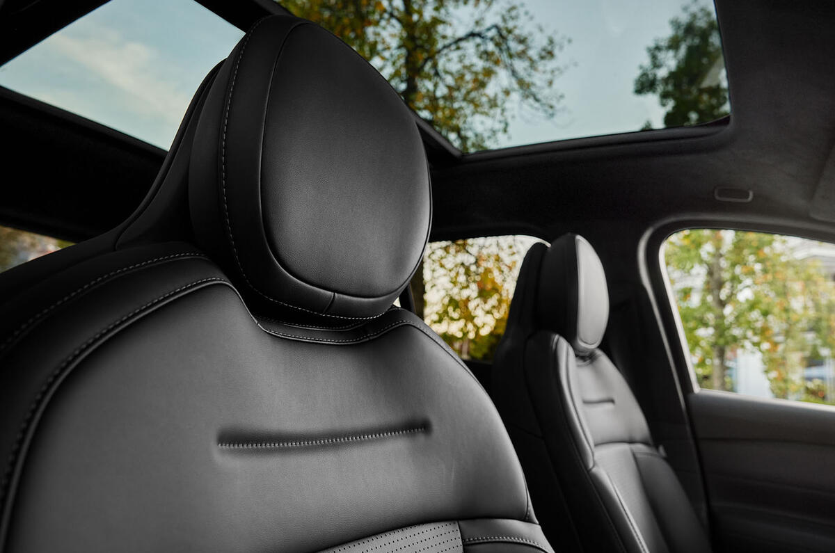 nio el6 2023 review 014 front seats