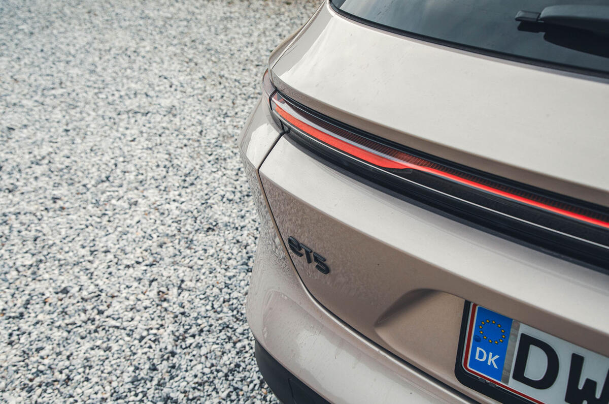 nio et5 touring review 2023 15 detail nio et5 touring review 2023 15 detail