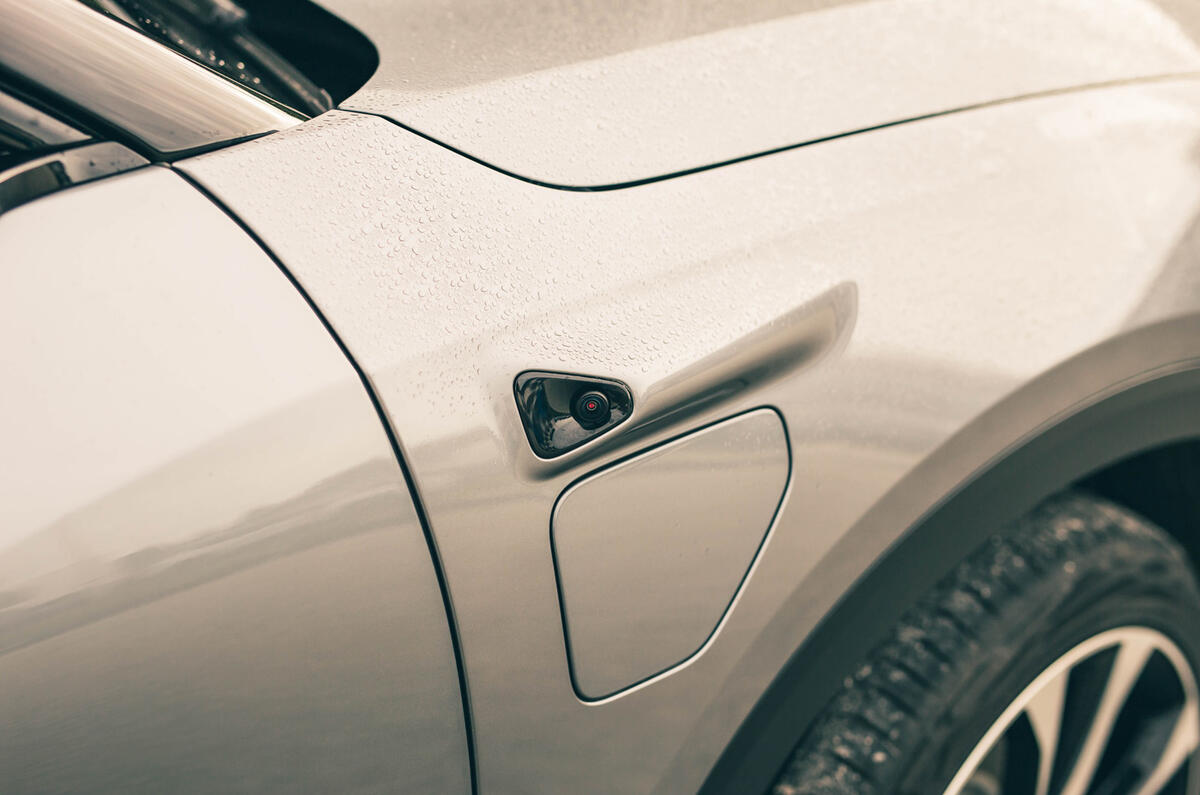 Nio EL8 review   ADAS camera