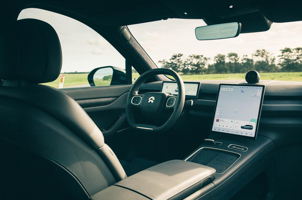Nio EL8 review   cabin