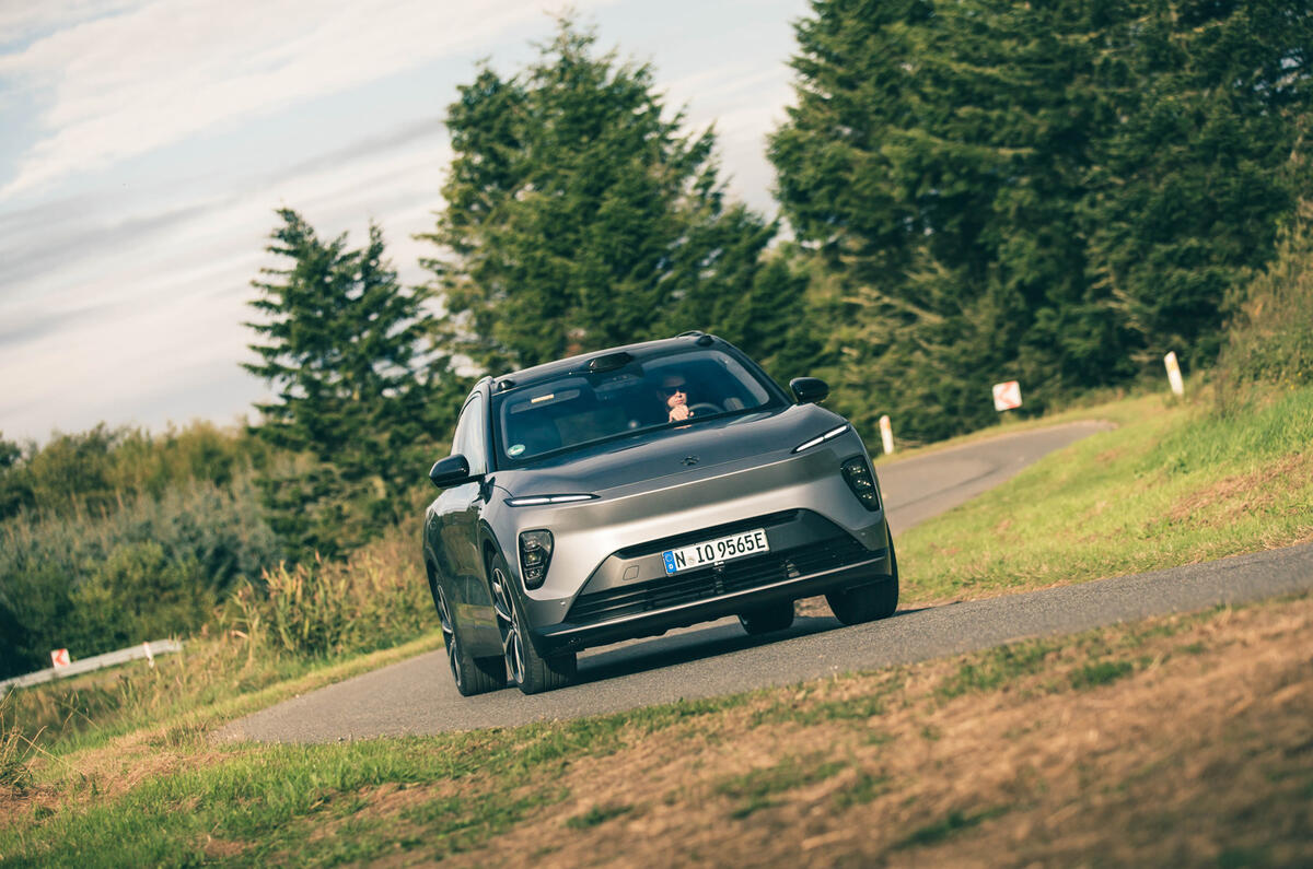 Nio EL8 review   front driving from distance