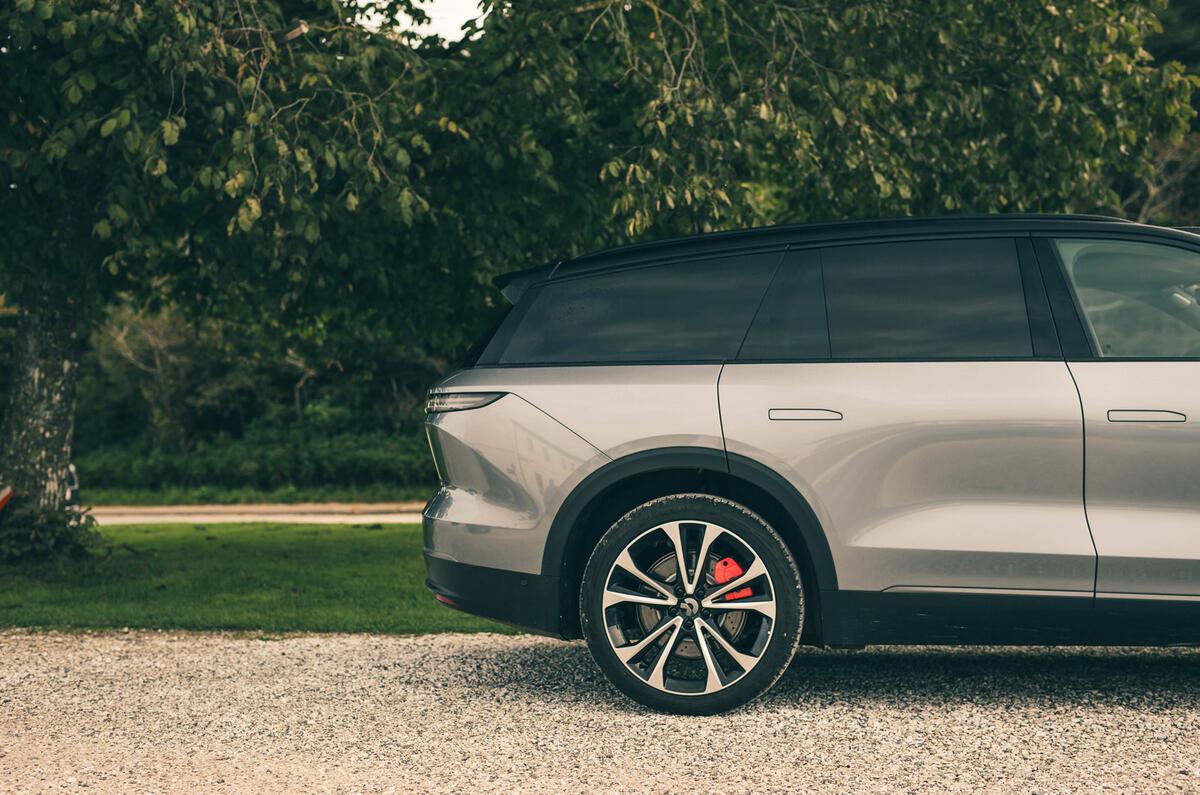 Nio EL8 review   rear half