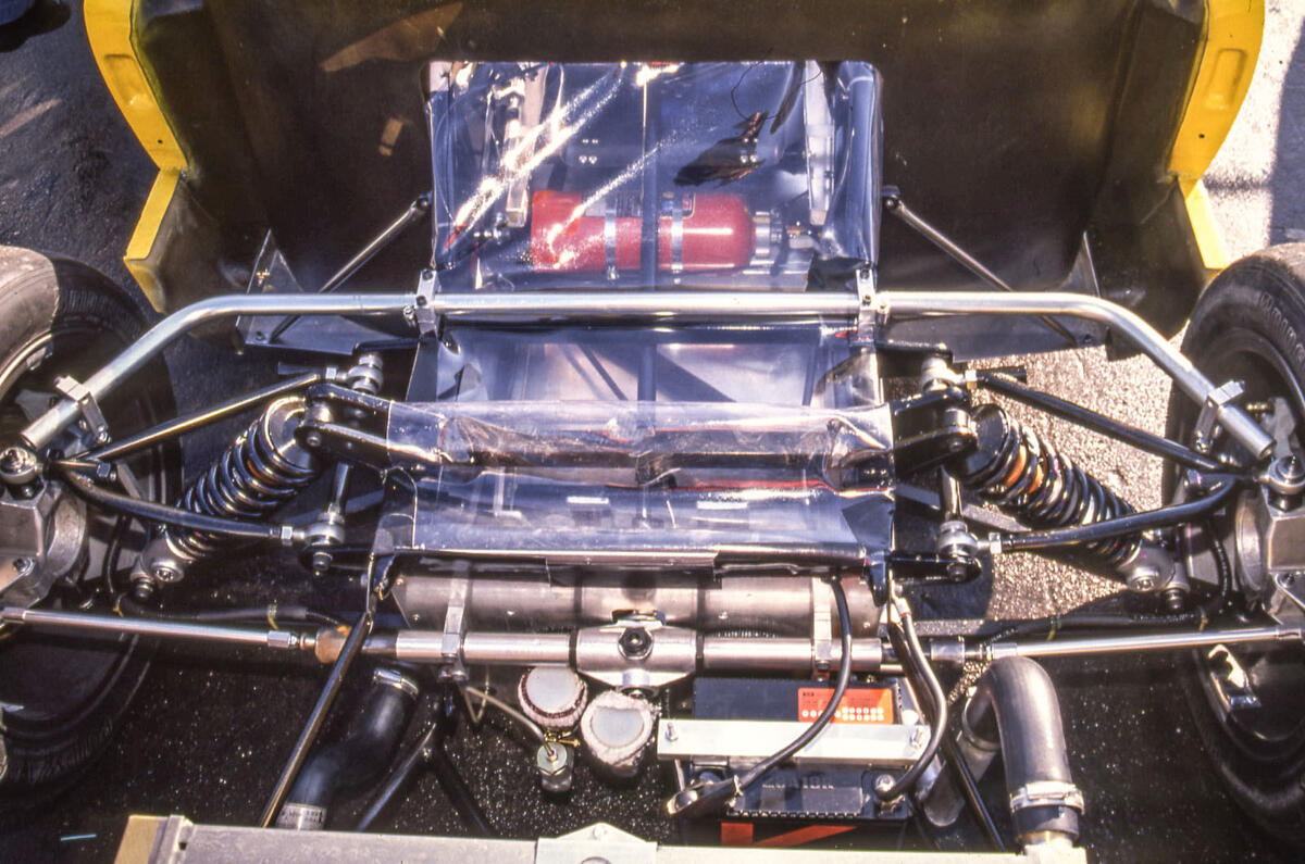 Autocar tests the Nissan Saurus – Nismo's first car