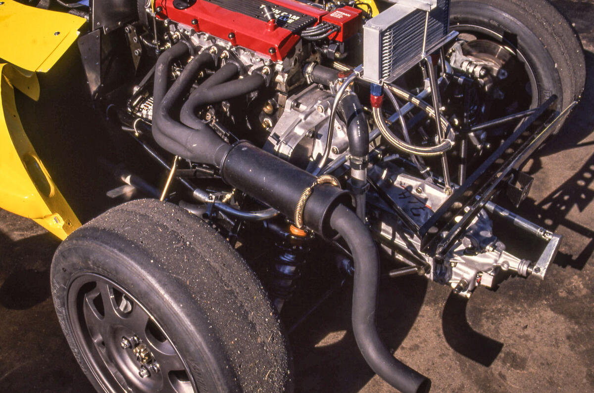 Autocar tests the Nissan Saurus – Nismo's first car