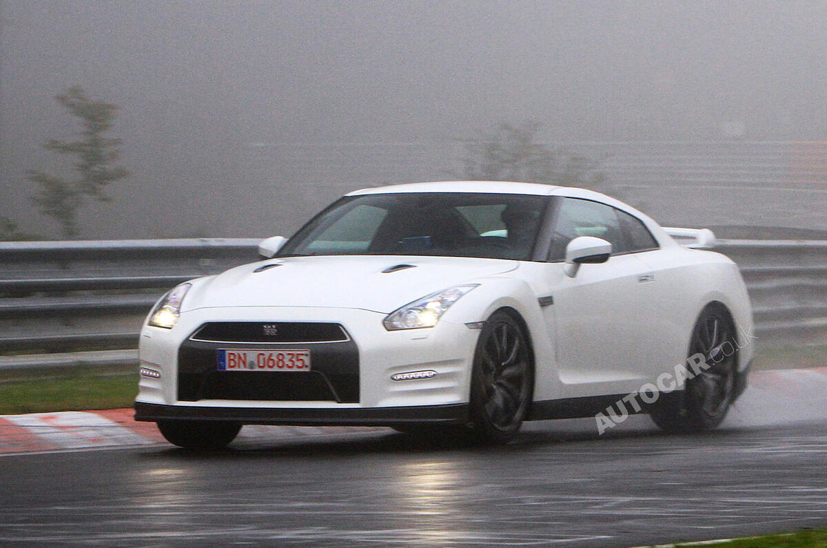 Paris motor show: new Nissan GT-R