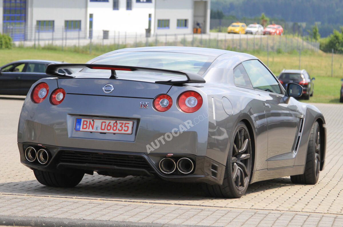 Revised Nissan GT-R pic leaked