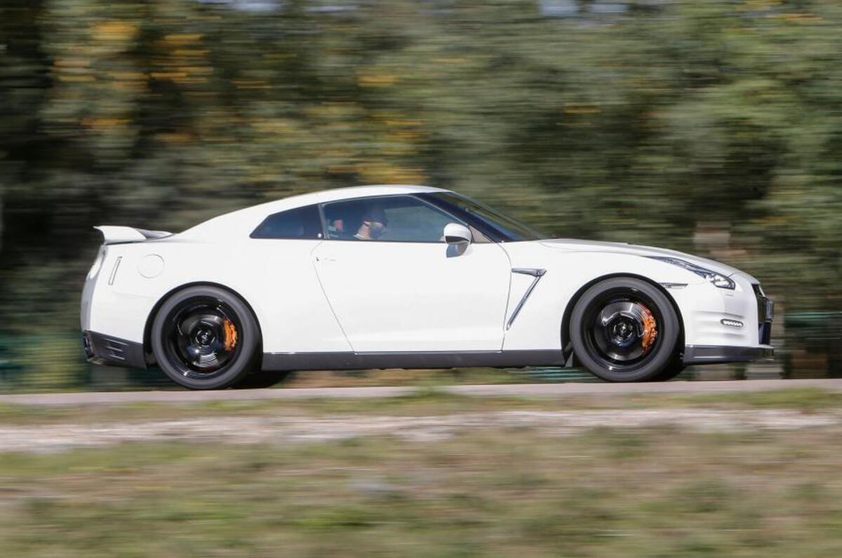 Nissan GT-R side profile