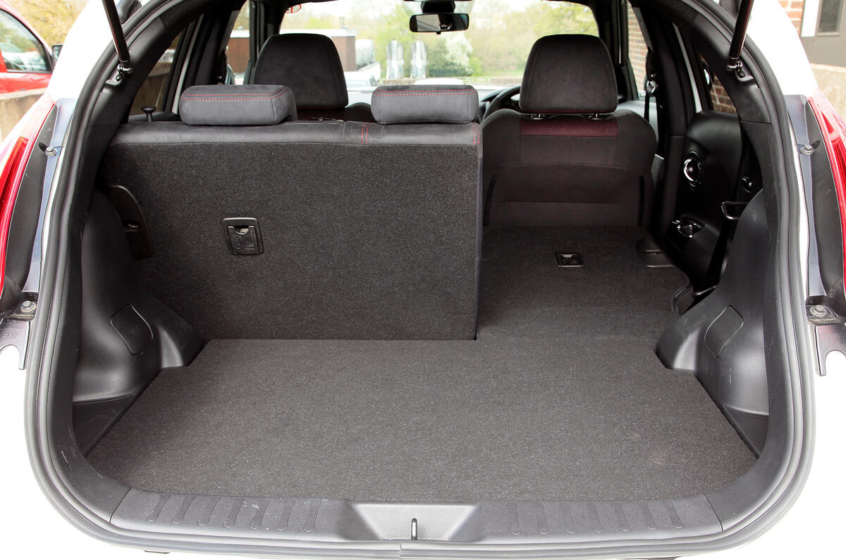 Nissan Juke Nismo boot space