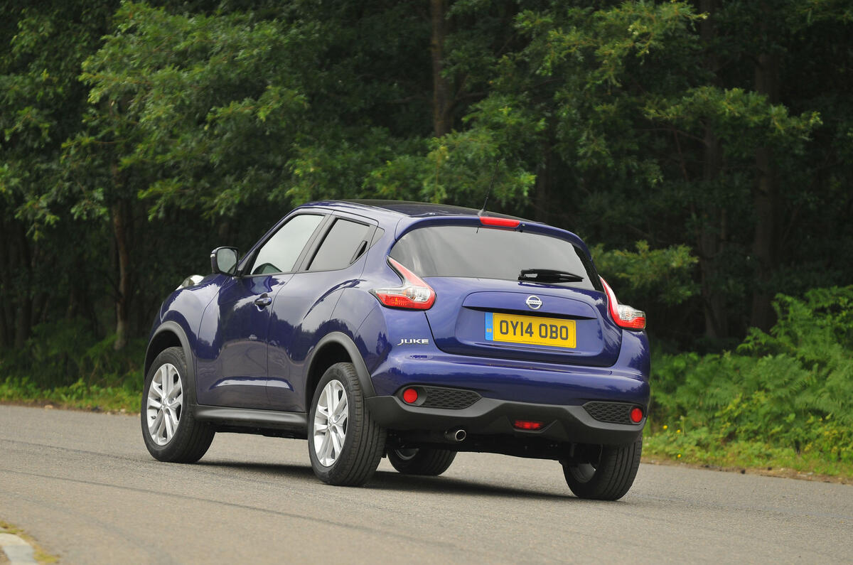 Nissan Juke rear cornering