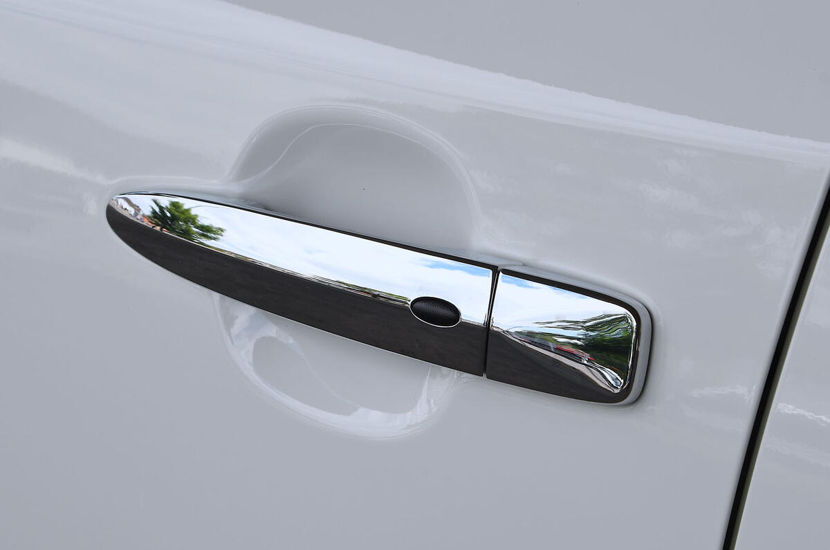 nissan leaf 2024 07 door handle nissan leaf 2024 07 door handle