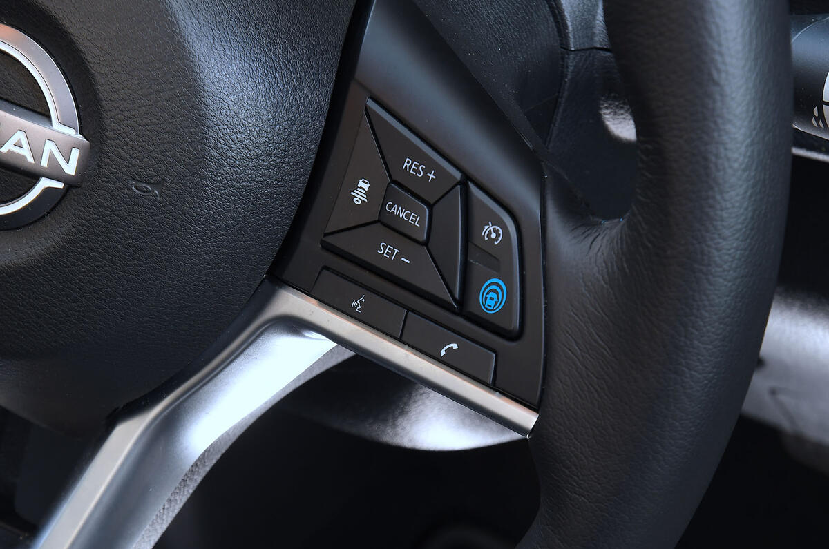 nissan leaf 2024 10 steering wheel buttons nissan leaf 2024 10 steering wheel buttons