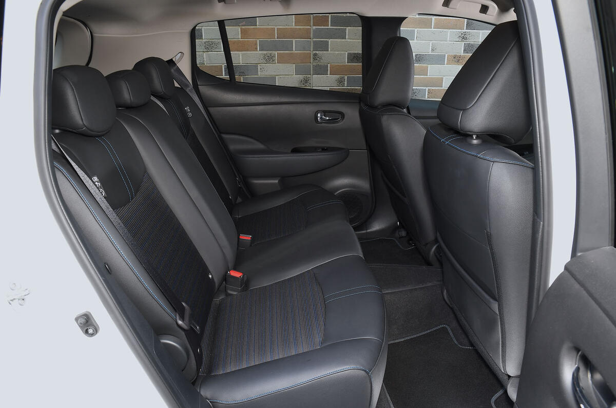 nissan leaf 2024 17 back seats nissan leaf 2024 17 back seats