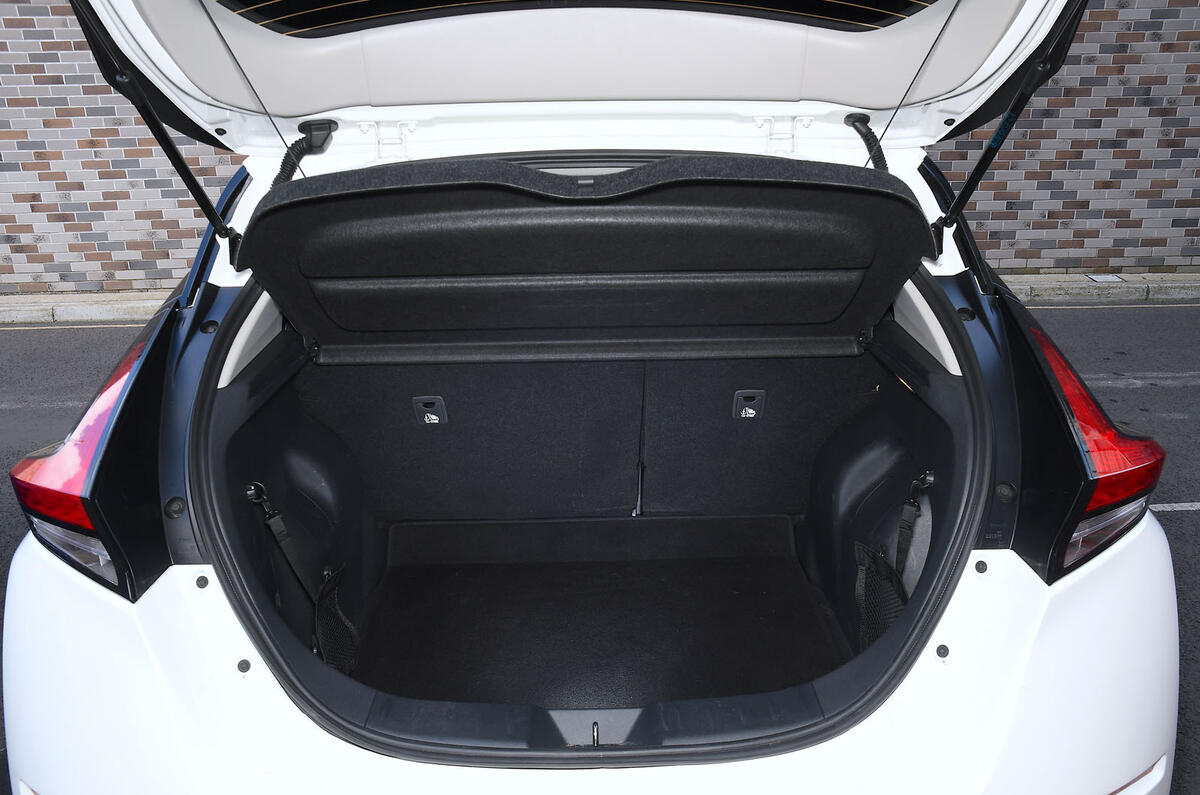 nissan leaf 2024 19 boot nissan leaf 2024 19 boot