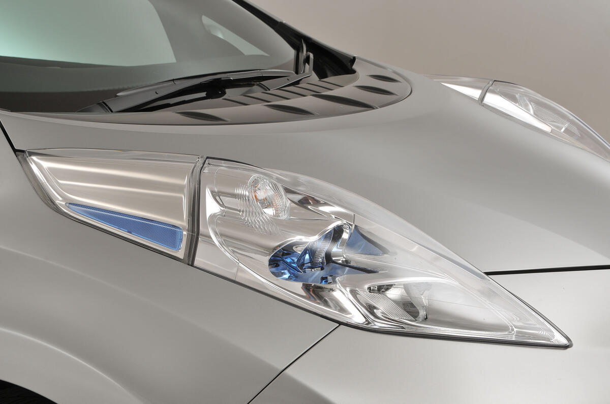 Nissan Leaf LED headlights