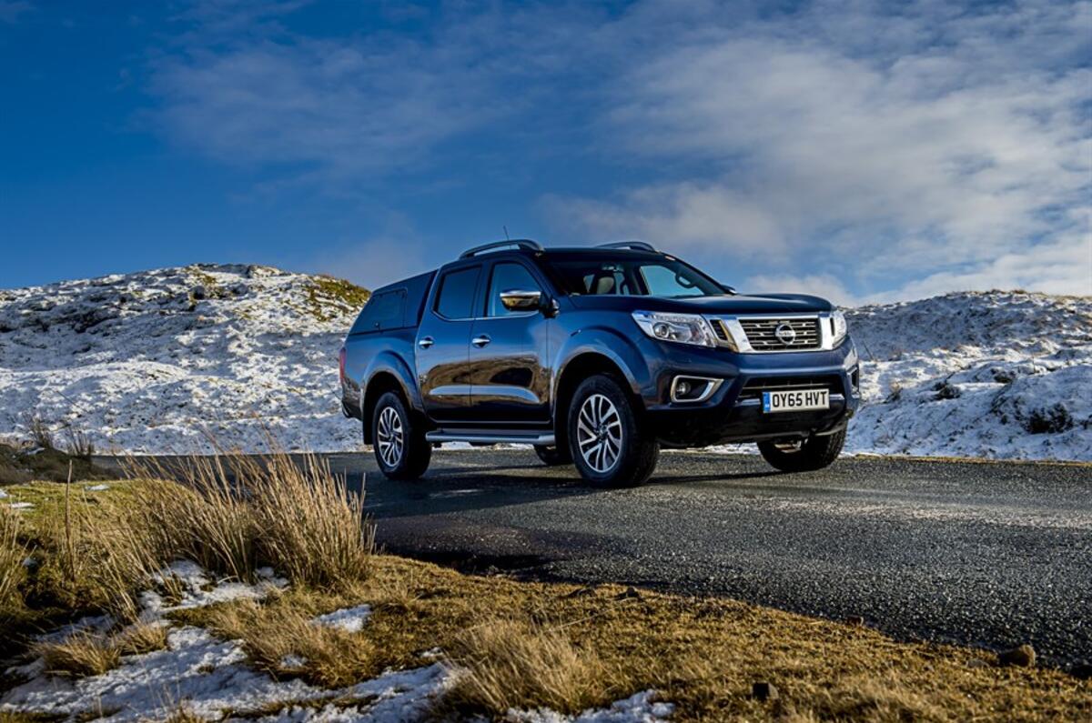 4 star Nissan Navara NP300