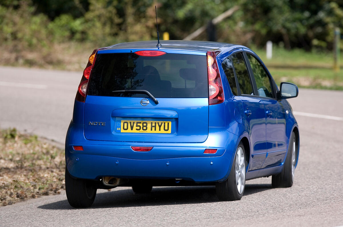 Nissan Note rear cornering