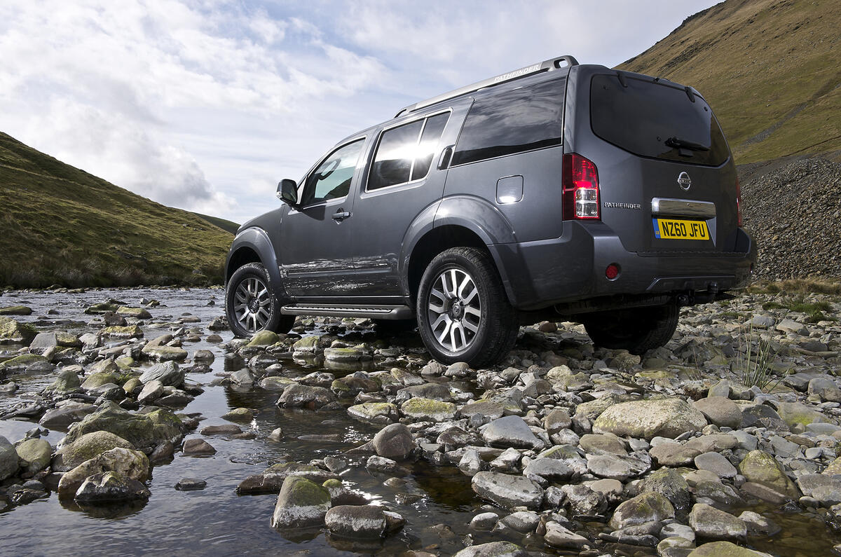 Nissan Pathfinder rear quarter